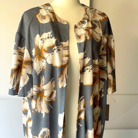 Maya Brooke Women Plus Size Hawaiian Floral Cardigan Jacket Long Open Front, 18W - Picture 2 of 15